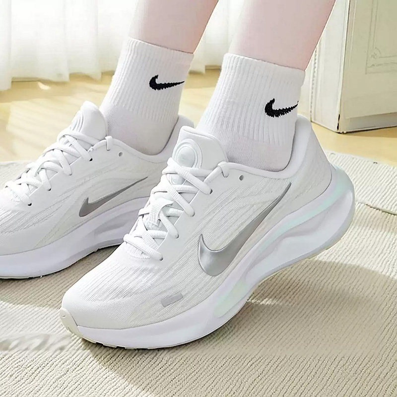 Tênis Esportivo Feminino NIKE  - Women Shoes Running Nike avaliação e preço